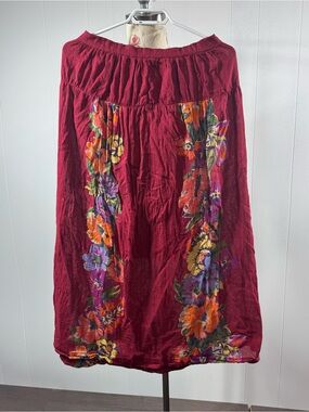 women floral skirt, size small